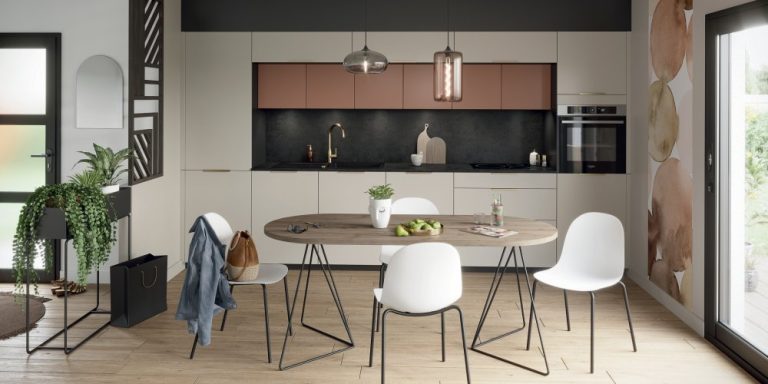 découvrez nos conseils pour bien choisir votre cuisine équipée : styles, matériaux, aménagements et astuces pour réussir votre projet et optimiser votre espace.