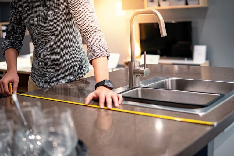 obtenez un devis cuisine précis adapté à vos besoins et à votre budget. comparez facilement les prix des professionnels pour réaliser la cuisine de vos rêves !
