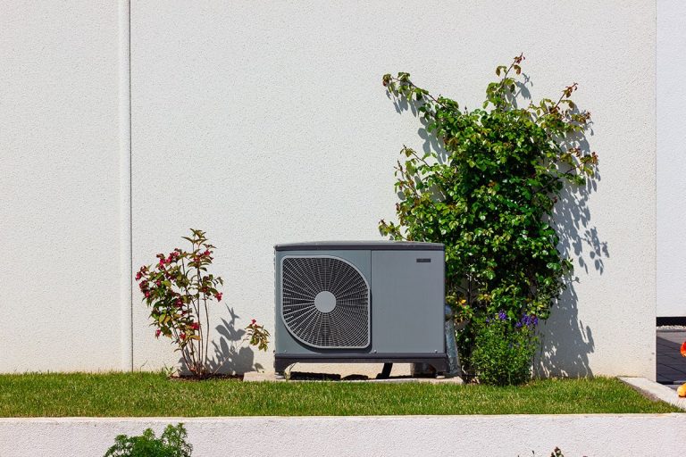 découvrez comment les pompes à chaleur transforment le chauffage en france et réduisent vos factures d'énergie. analyse des avantages, économies possibles et conseils pour optimiser votre consommation.